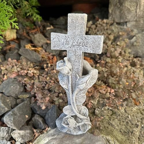 🖤eberin · Friedhof Grabvase · Grabblumenvase in massiver Steinoptik fürs Grab · Blumenvase · Grabvase mit Rosenranke und Kreuz In Liebe · grau antik · • Grabwelt eberin365